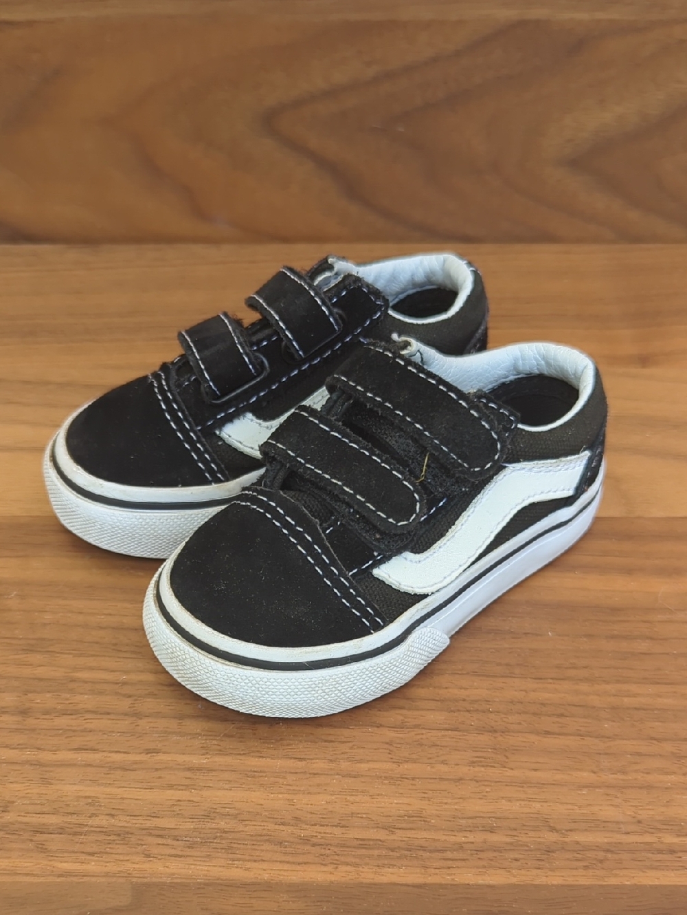 Vans Old Skool V Kids Black and White Velcro Skate Sneakers